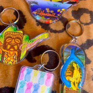 hawaii key chains shaka pineapple slippers